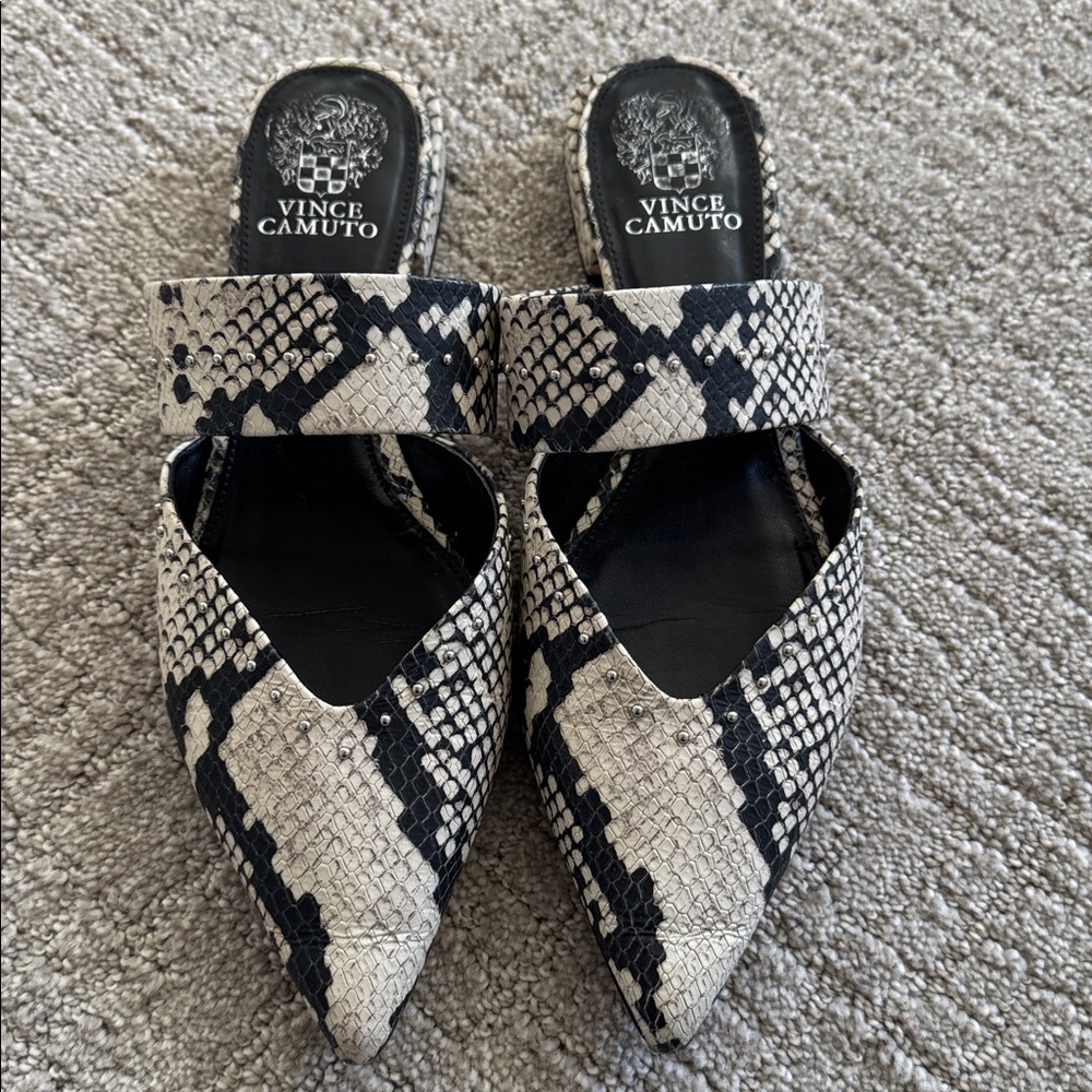 Vince Camuto Charmae Snakeskin Pointed Toe Mules | Size 9.5